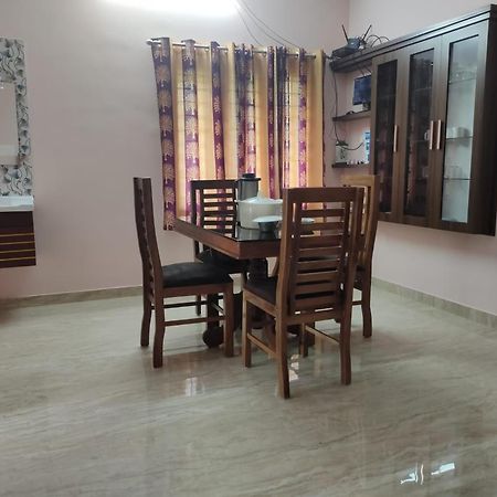 Sree Valsam Inn Bed Breakfast Alappuzha Exteriör bild